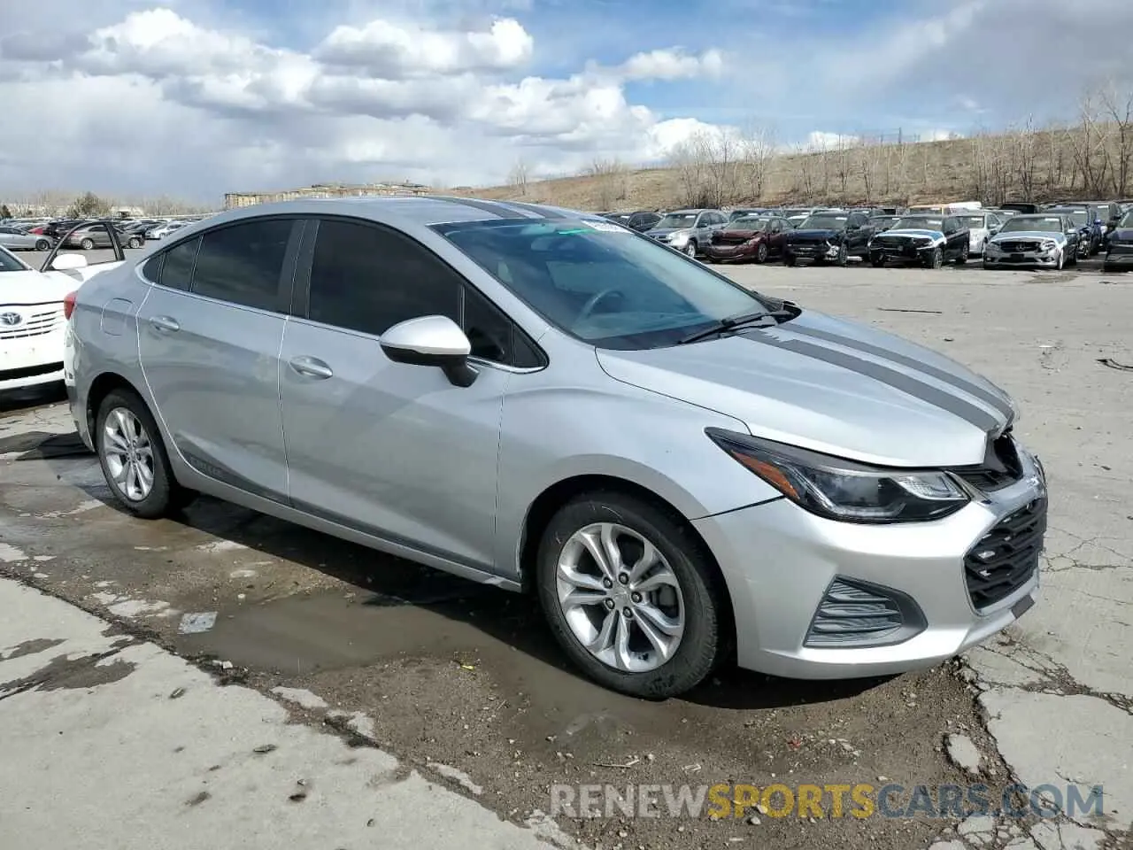 4 Photograph of a damaged car 1G1BE5SM2K7114205 CHEVROLET CRUZE 2019