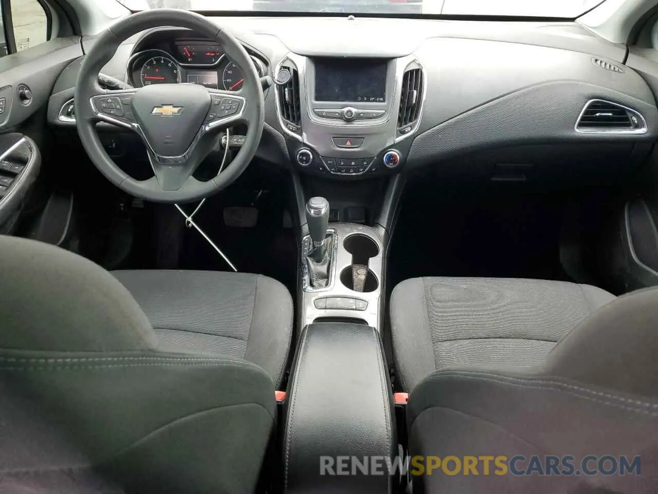 8 Photograph of a damaged car 1G1BE5SM2K7114205 CHEVROLET CRUZE 2019