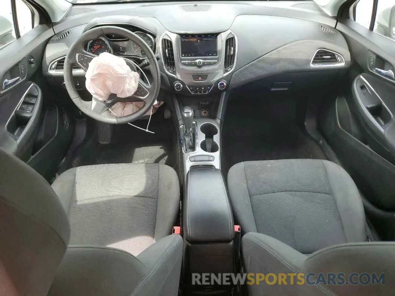 8 Photograph of a damaged car 1G1BE5SM2K7117279 CHEVROLET CRUZE 2019