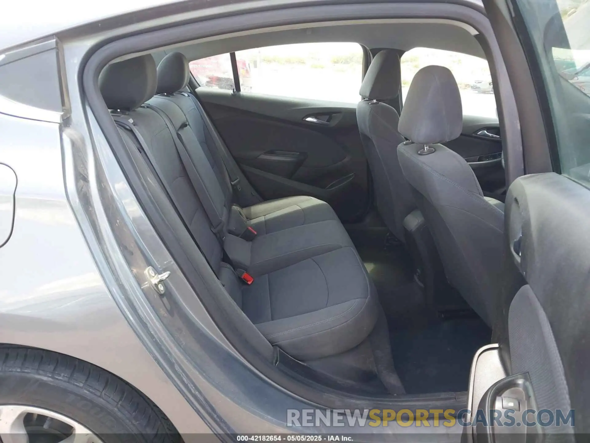8 Photograph of a damaged car 1G1BE5SM2K7118111 CHEVROLET CRUZE 2019