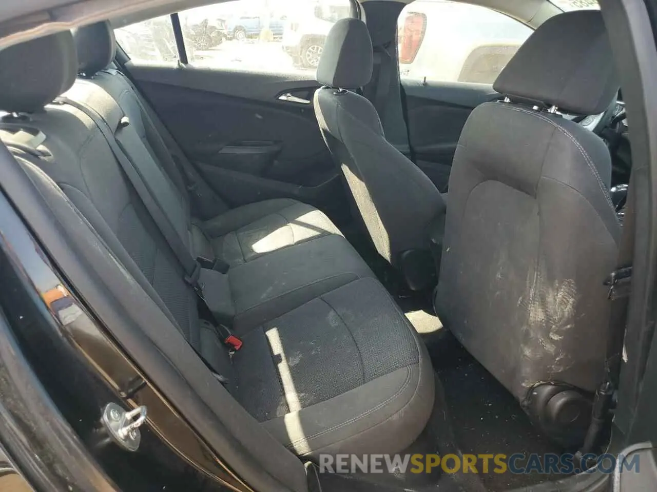 10 Photograph of a damaged car 1G1BE5SM2K7118903 CHEVROLET CRUZE 2019