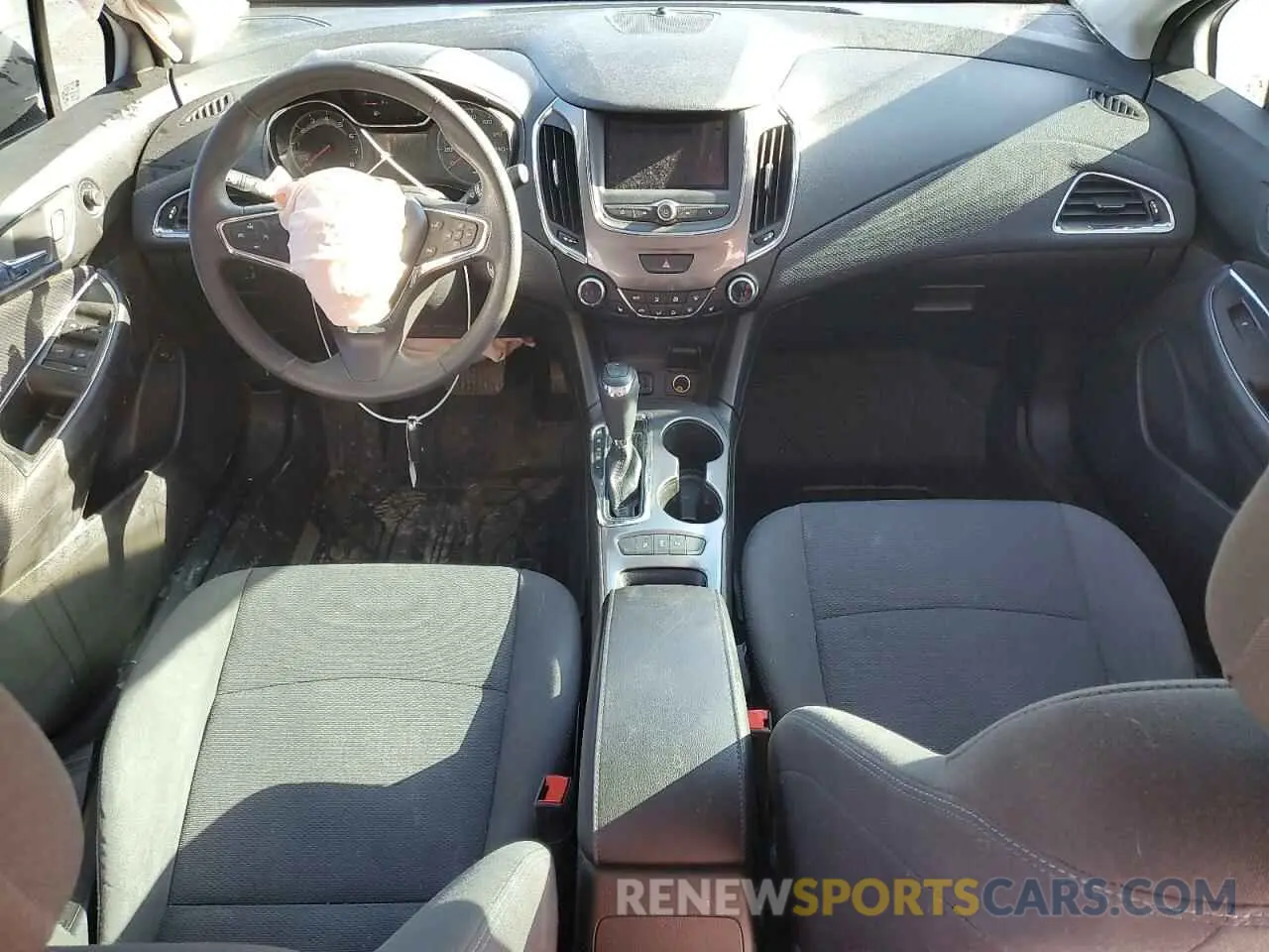 8 Photograph of a damaged car 1G1BE5SM2K7126080 CHEVROLET CRUZE 2019