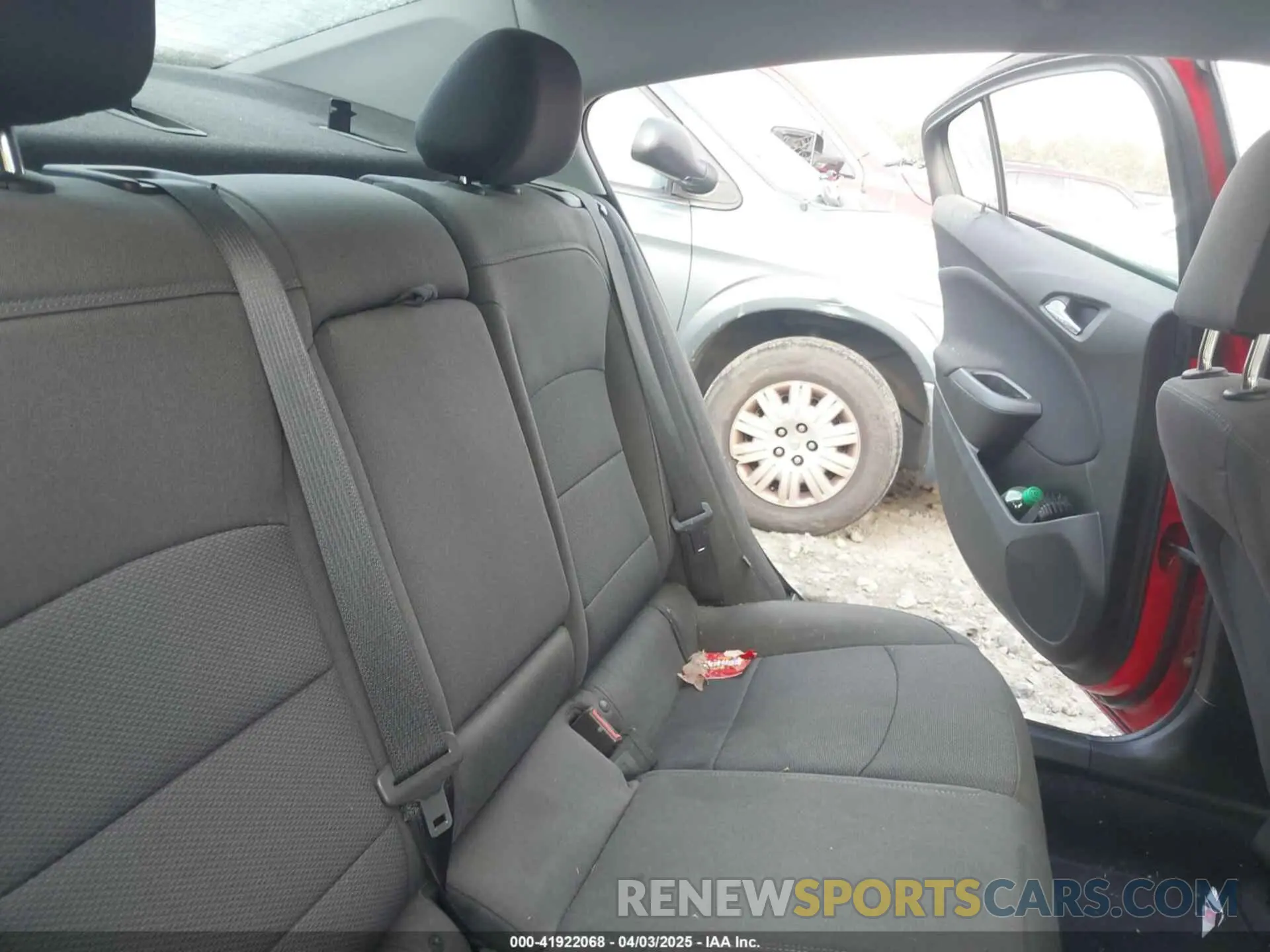 8 Photograph of a damaged car 1G1BE5SM2K7127942 CHEVROLET CRUZE 2019