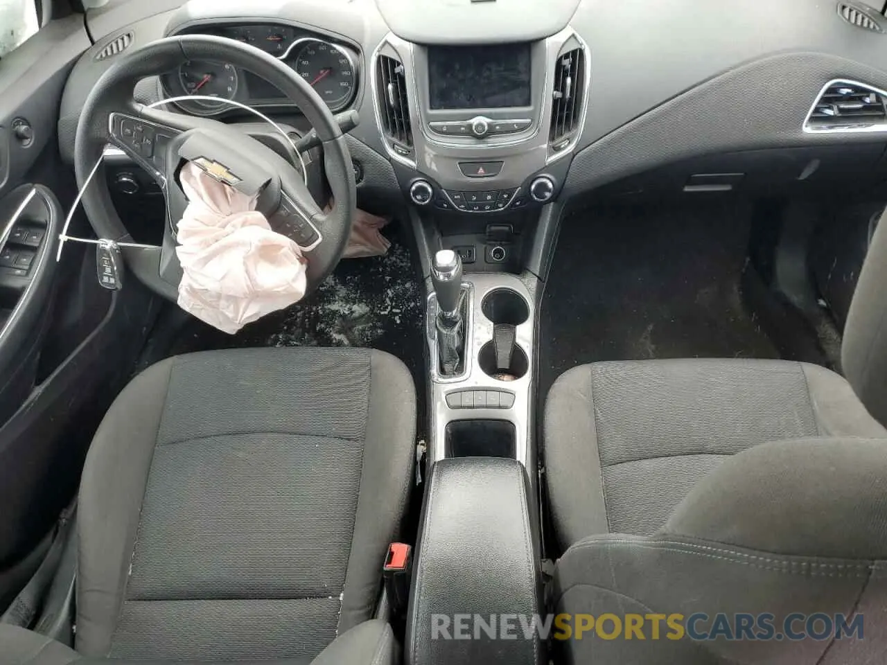 8 Photograph of a damaged car 1G1BE5SM2K7133725 CHEVROLET CRUZE 2019