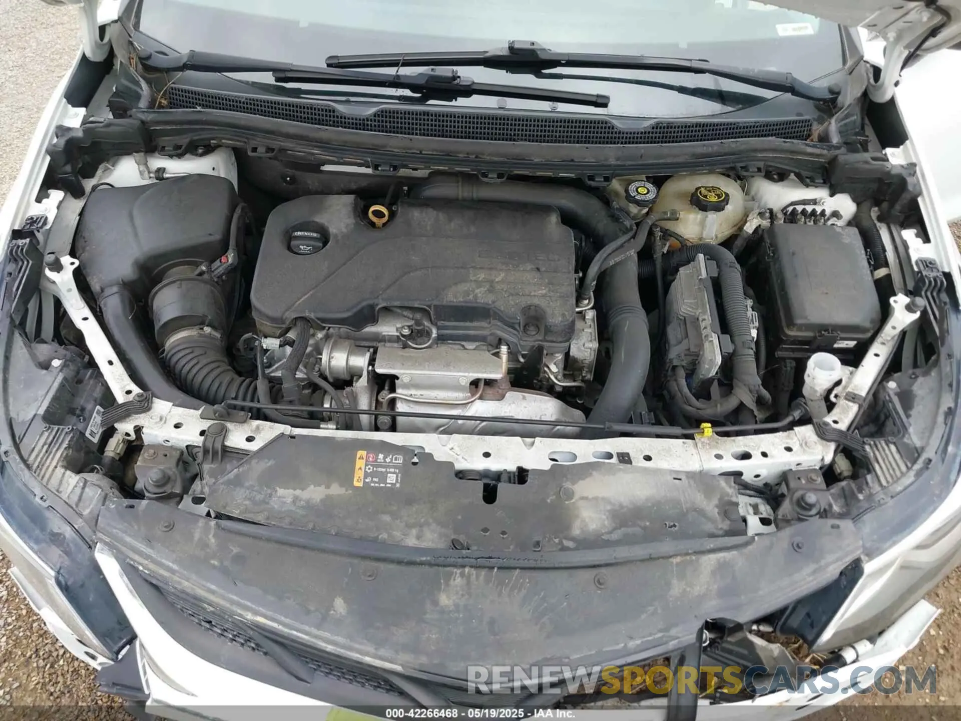 10 Photograph of a damaged car 1G1BE5SM3K7115346 CHEVROLET CRUZE 2019
