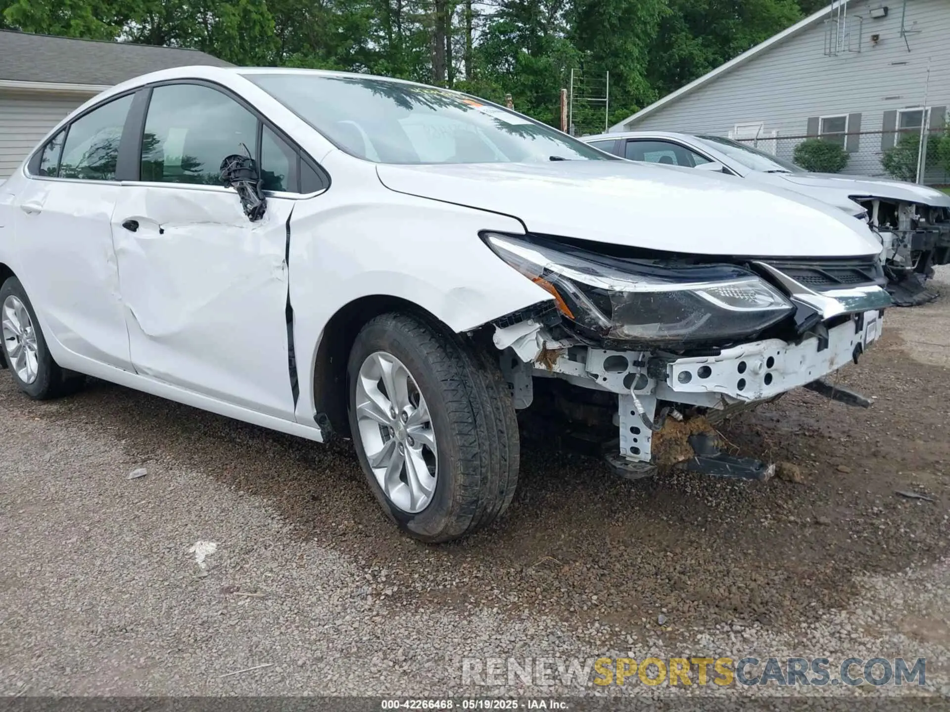 6 Photograph of a damaged car 1G1BE5SM3K7115346 CHEVROLET CRUZE 2019