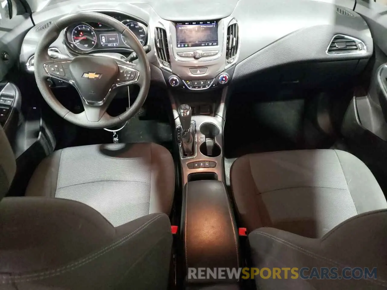 8 Photograph of a damaged car 1G1BE5SM3K7118733 CHEVROLET CRUZE 2019