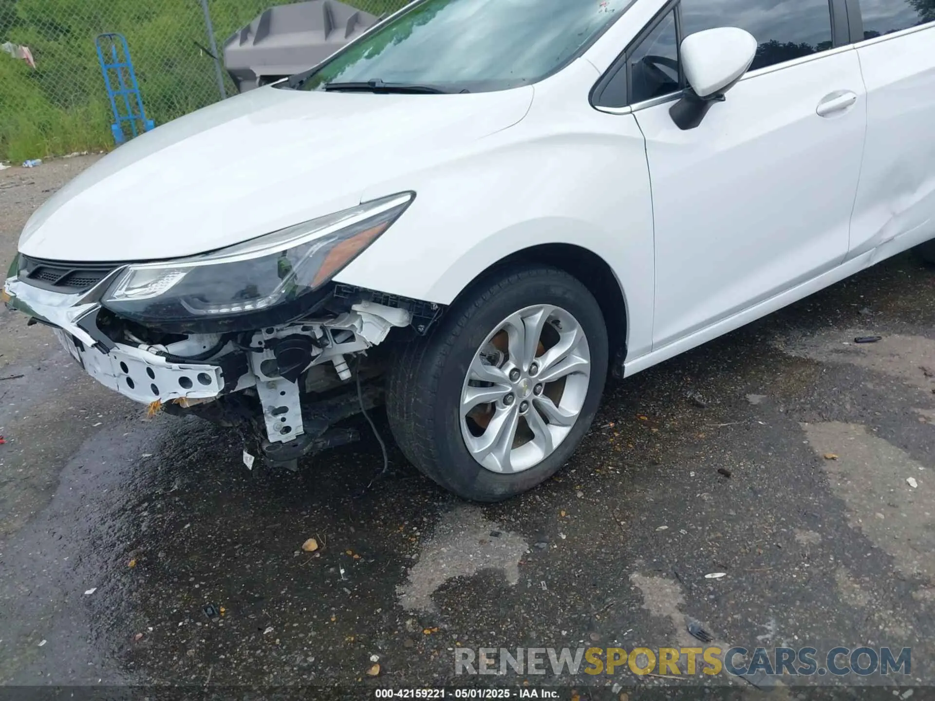 18 Photograph of a damaged car 1G1BE5SM3K7131157 CHEVROLET CRUZE 2019