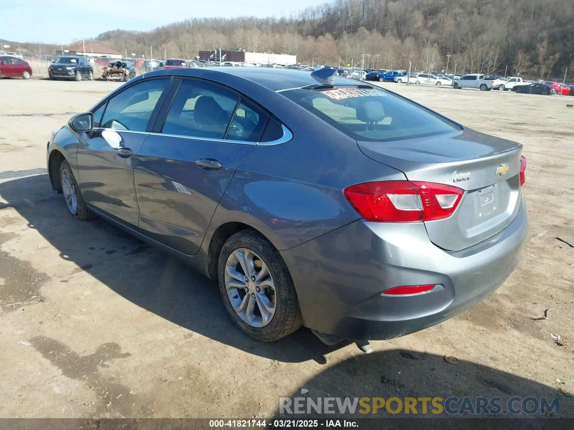 3 Photograph of a damaged car 1G1BE5SM3K7139744 CHEVROLET CRUZE 2019