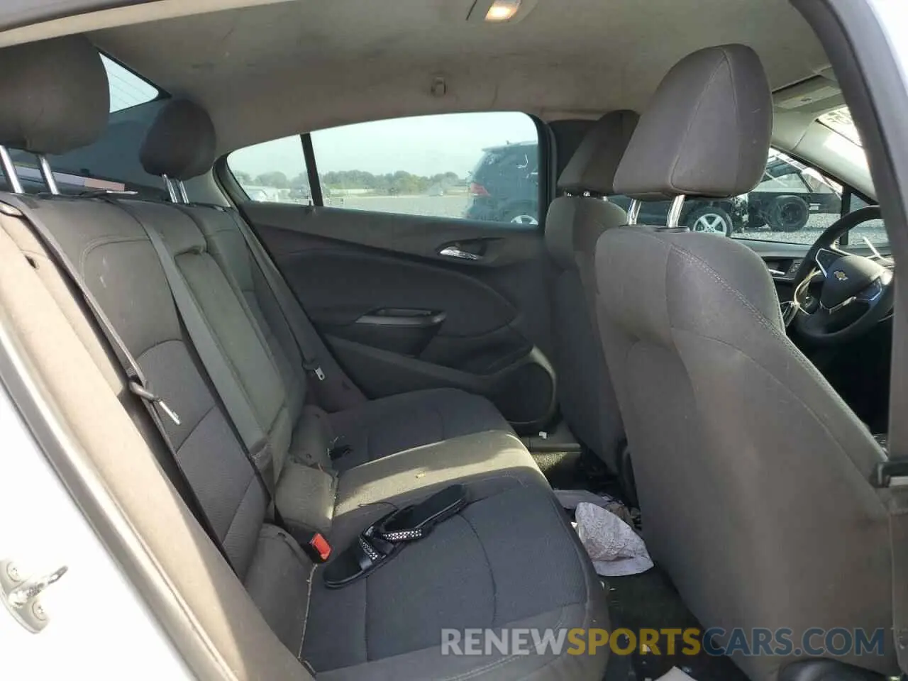 10 Photograph of a damaged car 1G1BE5SM3K7143390 CHEVROLET CRUZE 2019