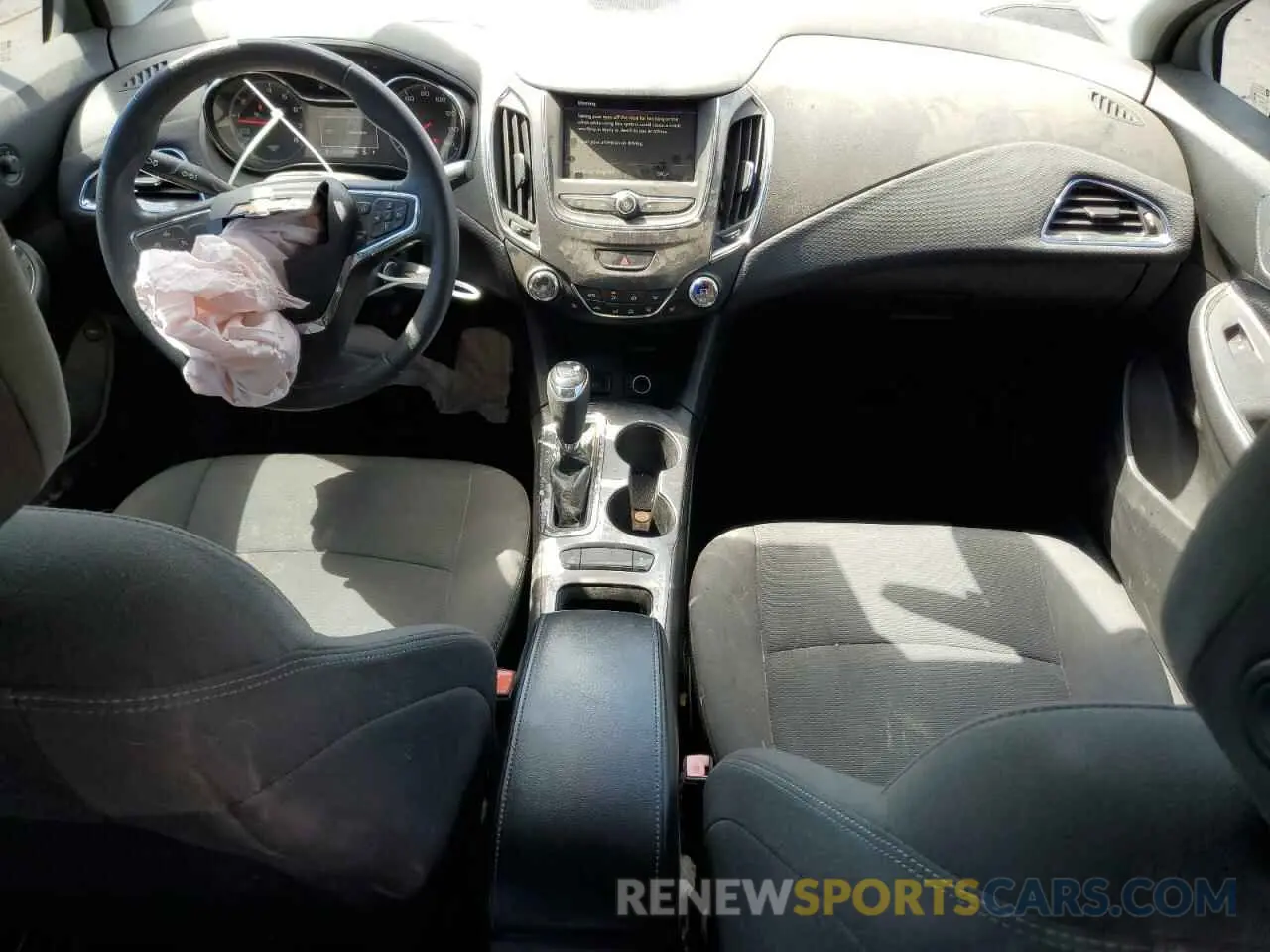 8 Photograph of a damaged car 1G1BE5SM3K7144152 CHEVROLET CRUZE 2019