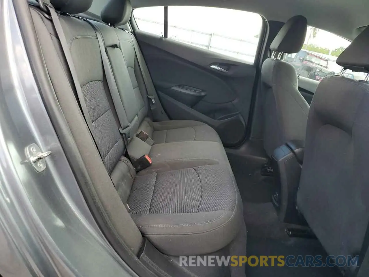 10 Photograph of a damaged car 1G1BE5SM4K7105084 CHEVROLET CRUZE 2019