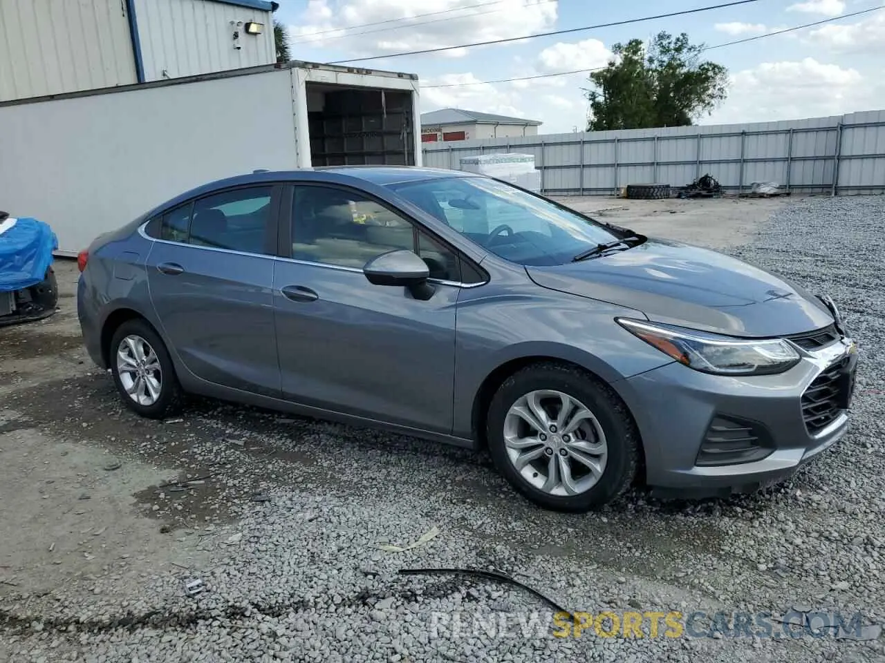 4 Photograph of a damaged car 1G1BE5SM4K7105084 CHEVROLET CRUZE 2019