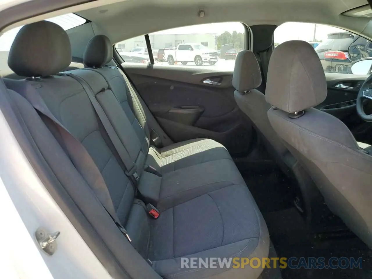 10 Photograph of a damaged car 1G1BE5SM4K7112357 CHEVROLET CRUZE 2019
