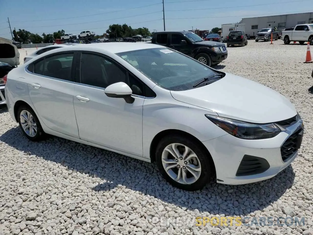 4 Photograph of a damaged car 1G1BE5SM4K7112357 CHEVROLET CRUZE 2019