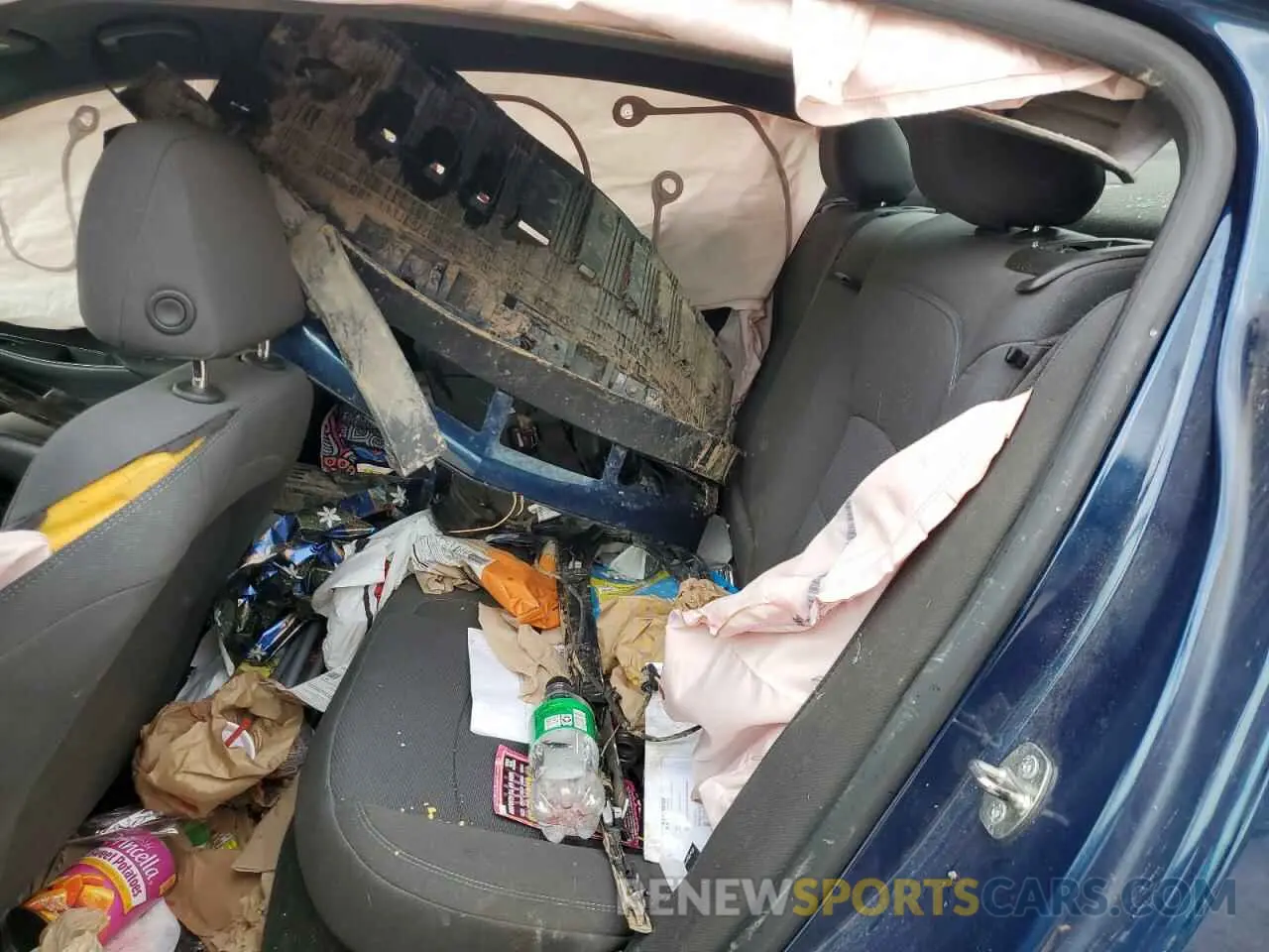 10 Photograph of a damaged car 1G1BE5SM4K7118014 CHEVROLET CRUZE 2019