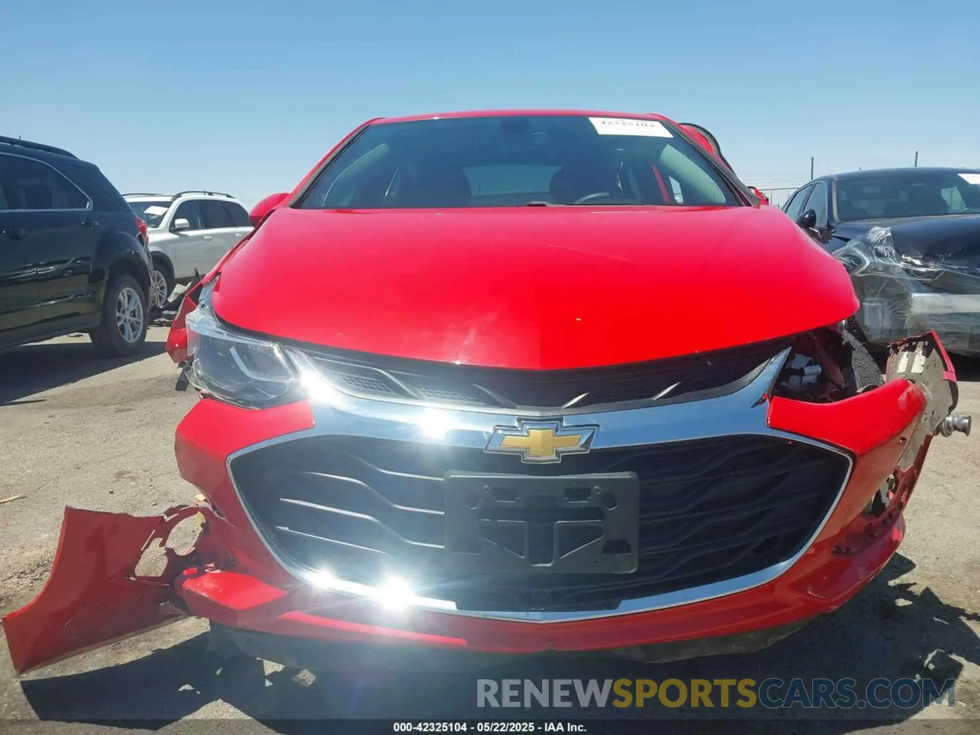 13 Photograph of a damaged car 1G1BE5SM4K7122306 CHEVROLET CRUZE 2019
