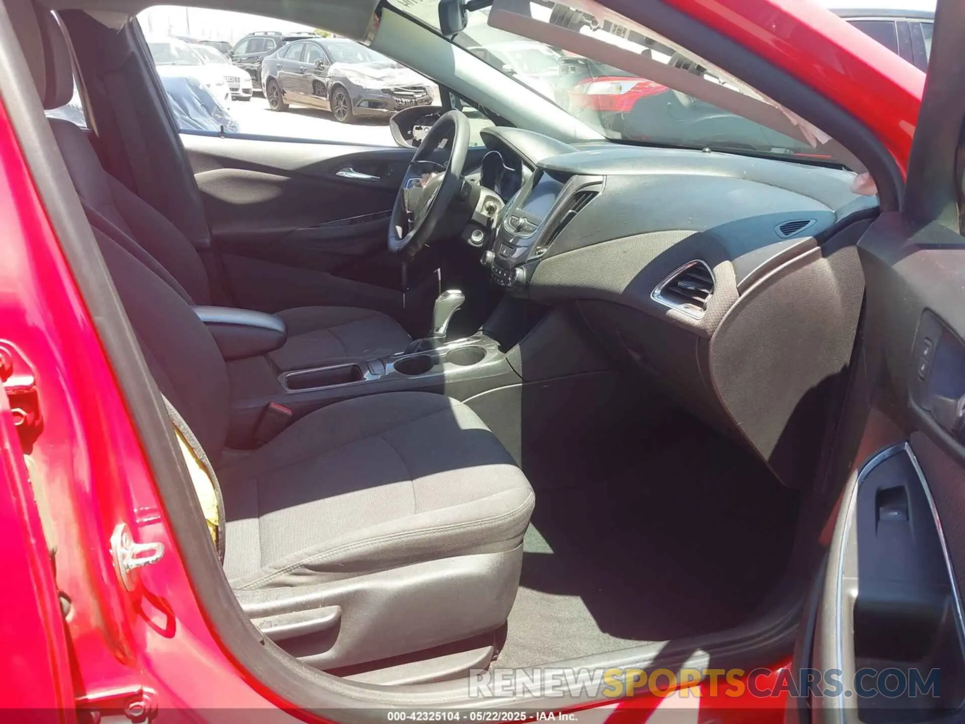 5 Photograph of a damaged car 1G1BE5SM4K7122306 CHEVROLET CRUZE 2019