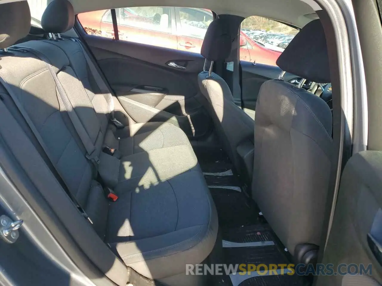 10 Photograph of a damaged car 1G1BE5SM4K7139512 CHEVROLET CRUZE 2019