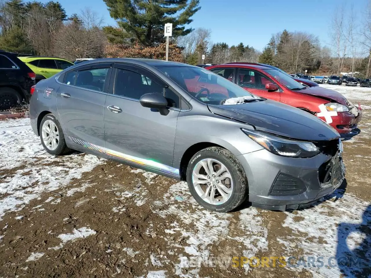 4 Photograph of a damaged car 1G1BE5SM4K7139512 CHEVROLET CRUZE 2019