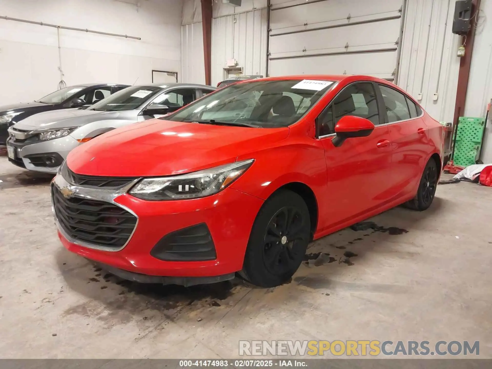 2 Photograph of a damaged car 1G1BE5SM4K7142717 CHEVROLET CRUZE 2019