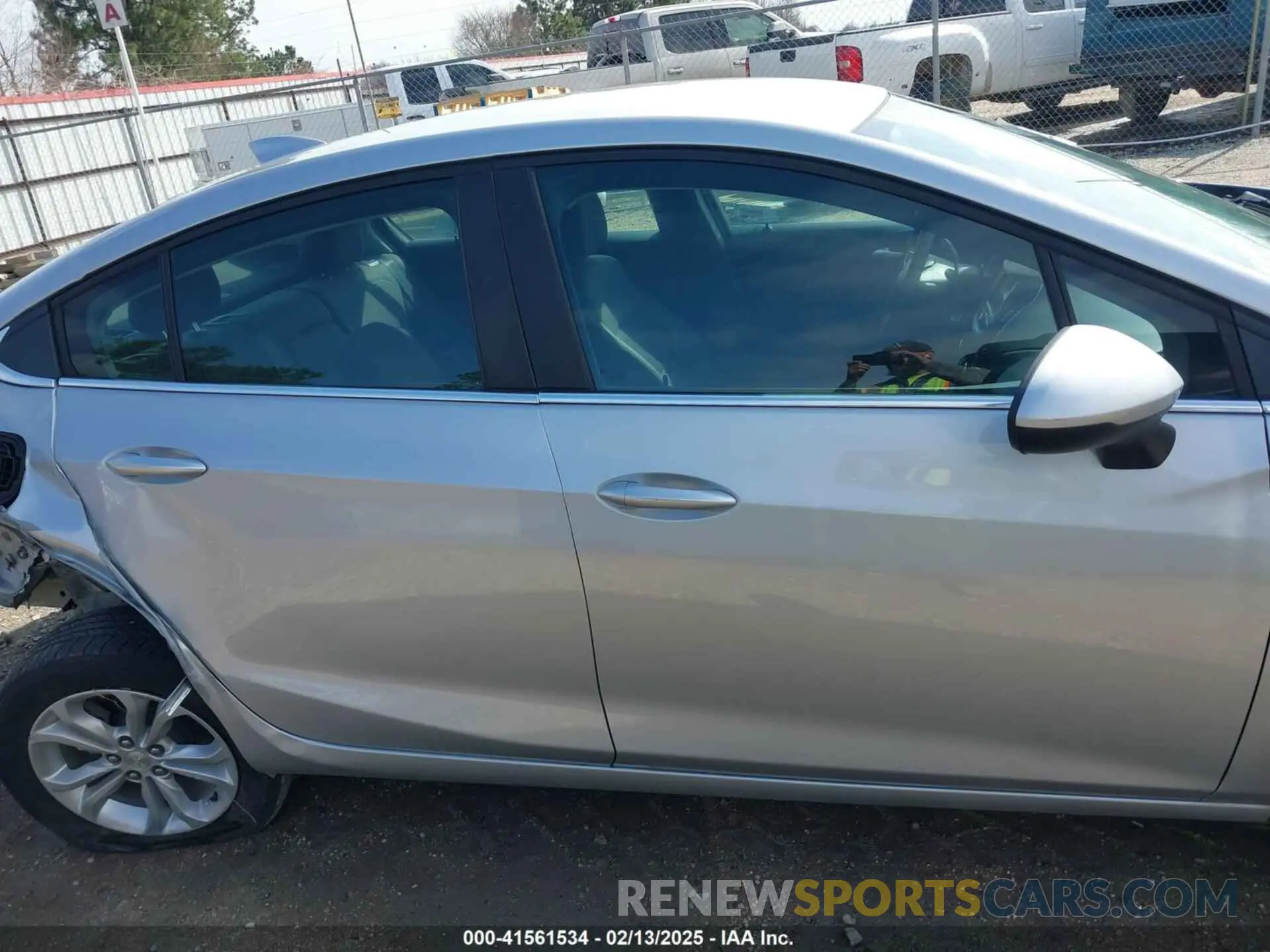 13 Photograph of a damaged car 1G1BE5SM4K7144158 CHEVROLET CRUZE 2019