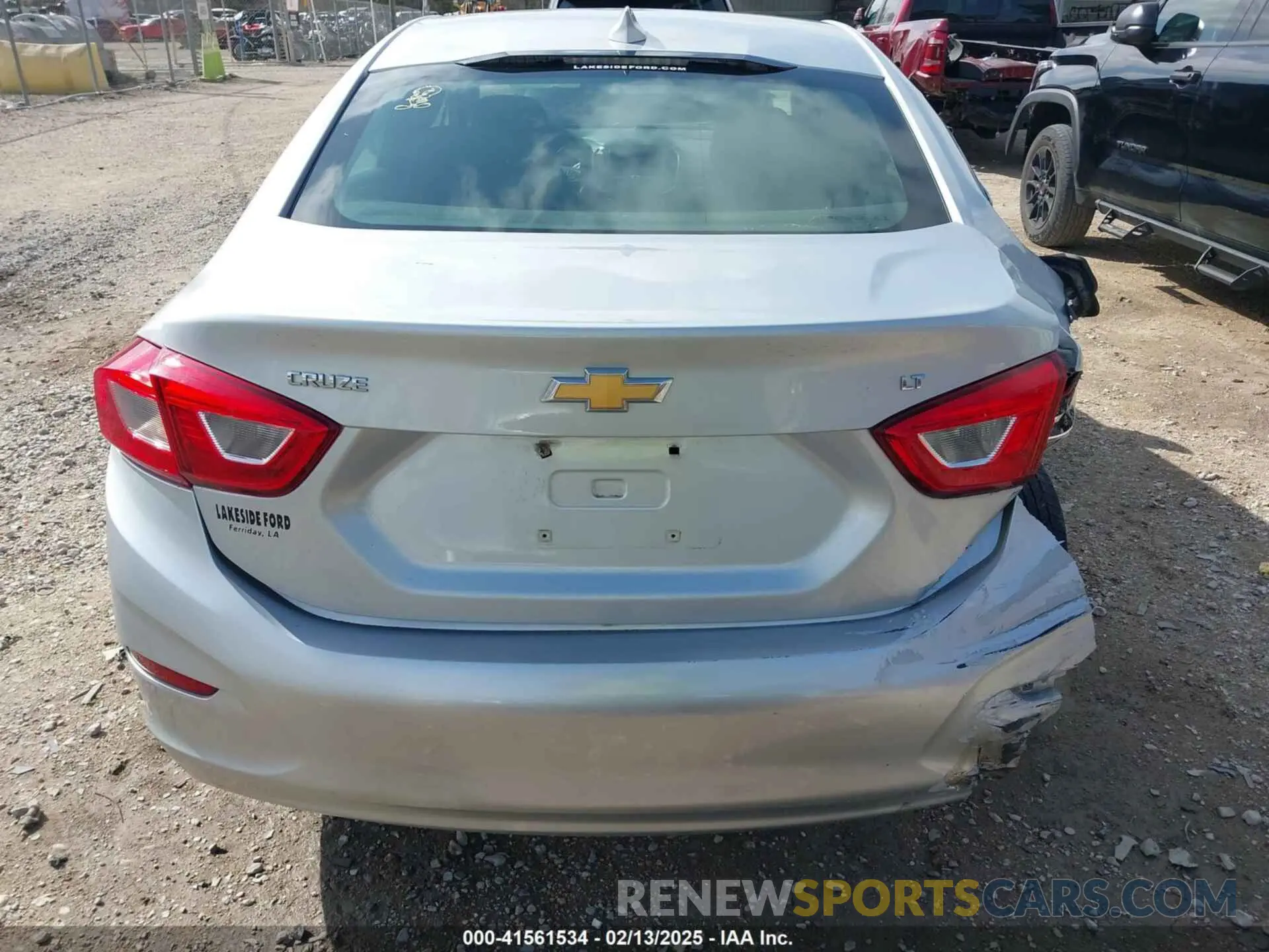 16 Photograph of a damaged car 1G1BE5SM4K7144158 CHEVROLET CRUZE 2019
