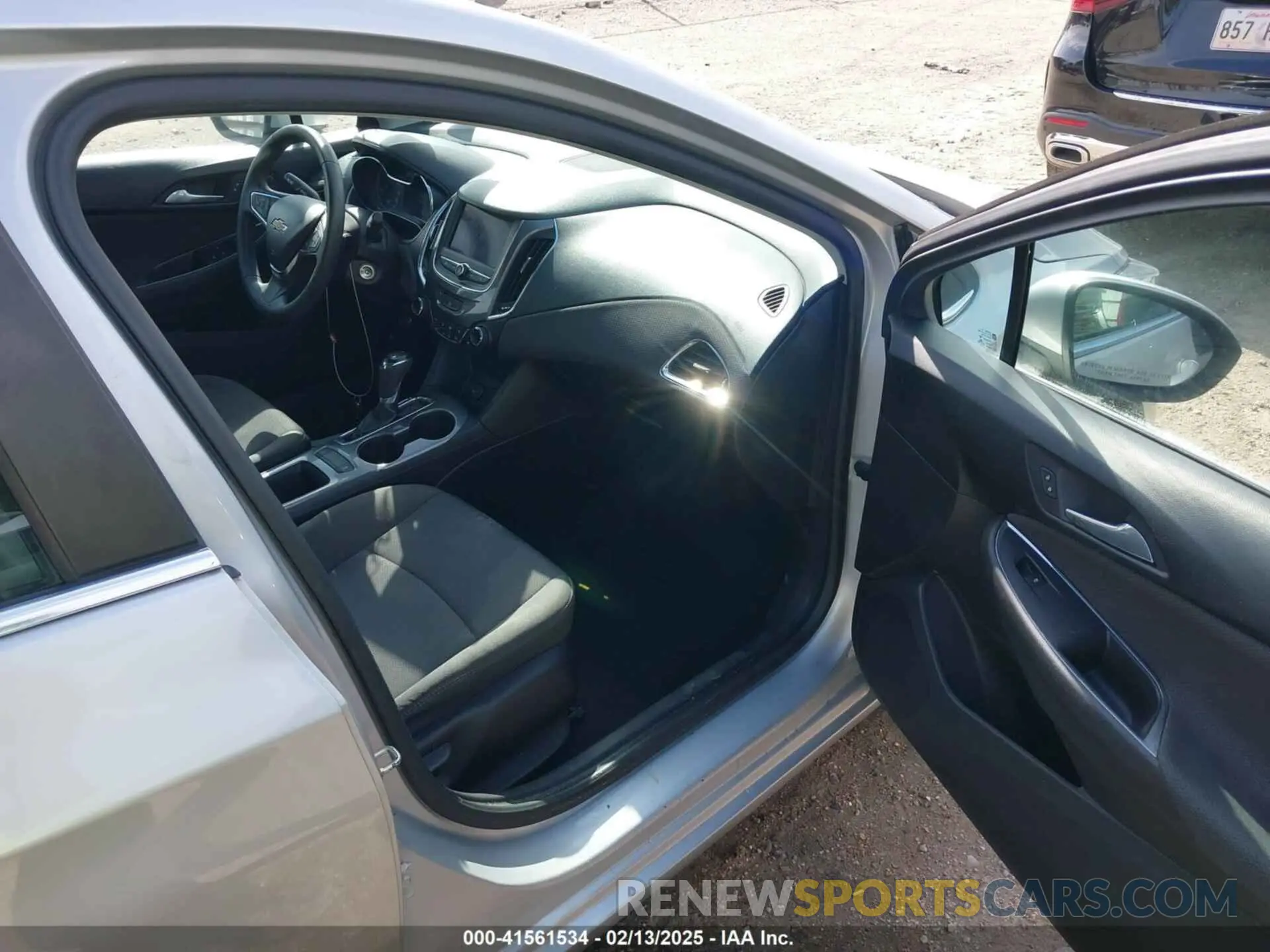 5 Photograph of a damaged car 1G1BE5SM4K7144158 CHEVROLET CRUZE 2019