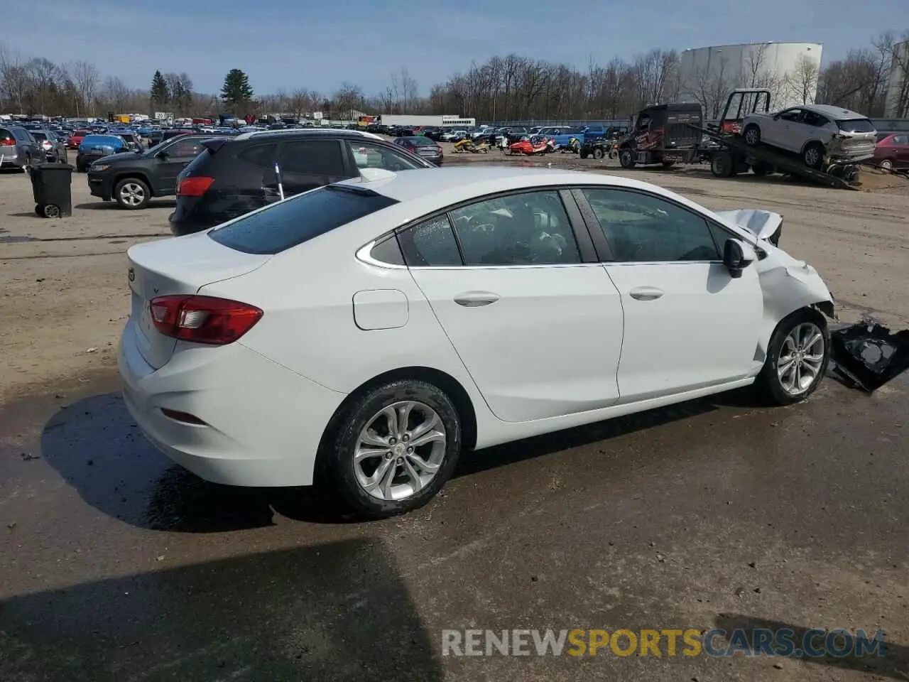 3 Photograph of a damaged car 1G1BE5SM4K7146640 CHEVROLET CRUZE 2019