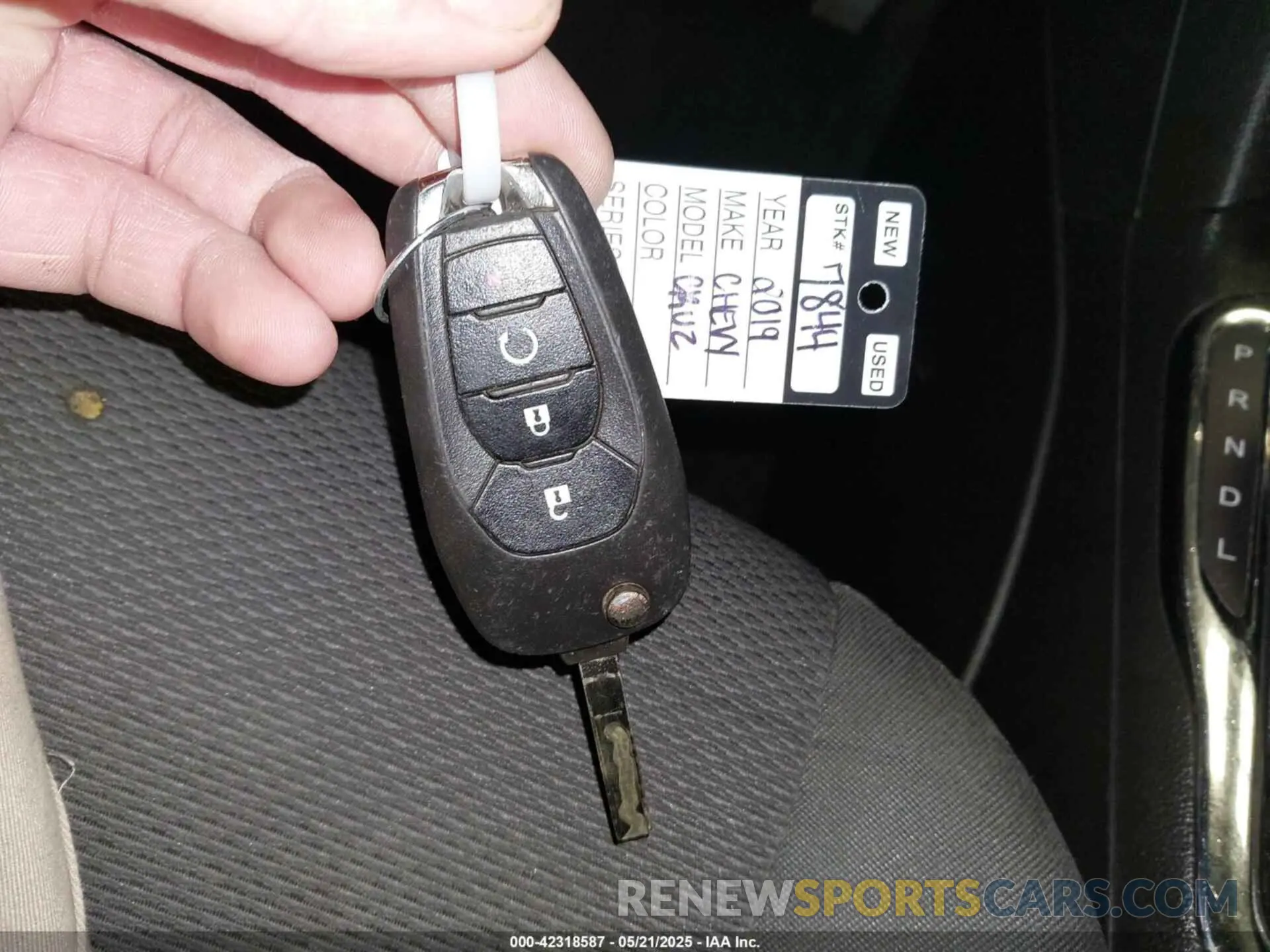 11 Photograph of a damaged car 1G1BE5SM5K7115588 CHEVROLET CRUZE 2019