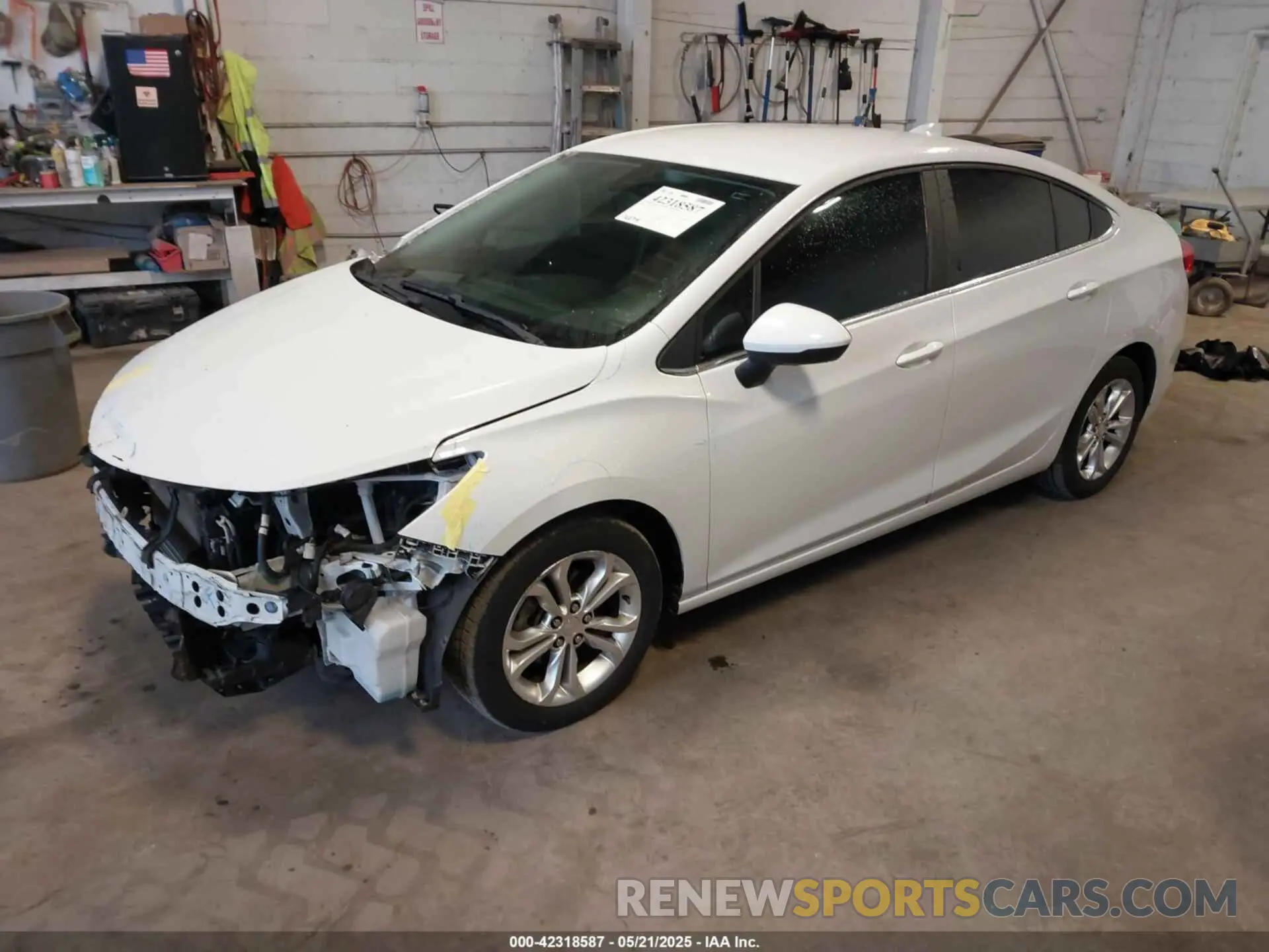 2 Photograph of a damaged car 1G1BE5SM5K7115588 CHEVROLET CRUZE 2019