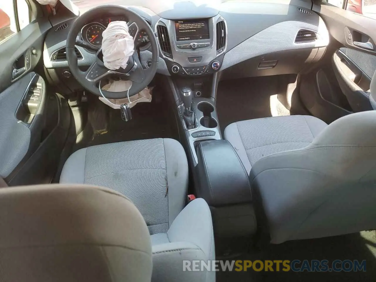 8 Photograph of a damaged car 1G1BE5SM5K7130642 CHEVROLET CRUZE 2019