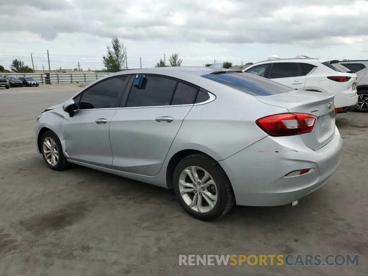 2 Photograph of a damaged car 1G1BE5SM5K7133735 CHEVROLET CRUZE 2019
