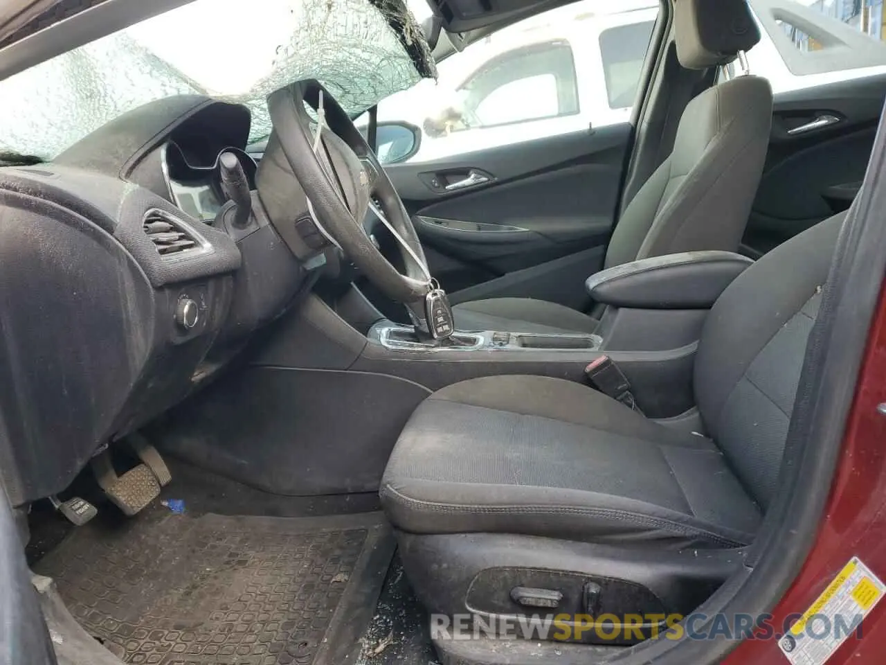7 Photograph of a damaged car 1G1BE5SM6K7103742 CHEVROLET CRUZE 2019