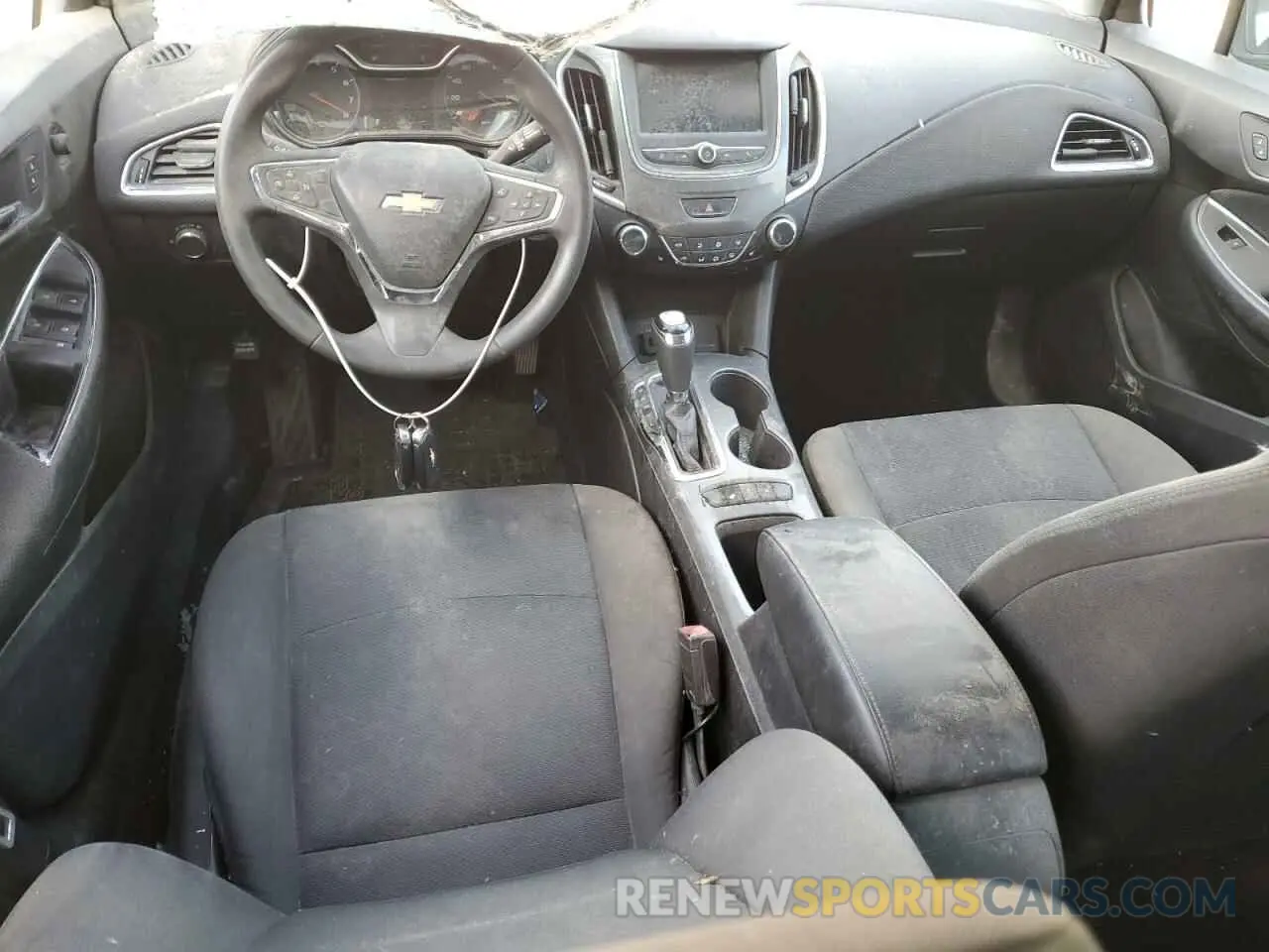 8 Photograph of a damaged car 1G1BE5SM6K7103742 CHEVROLET CRUZE 2019