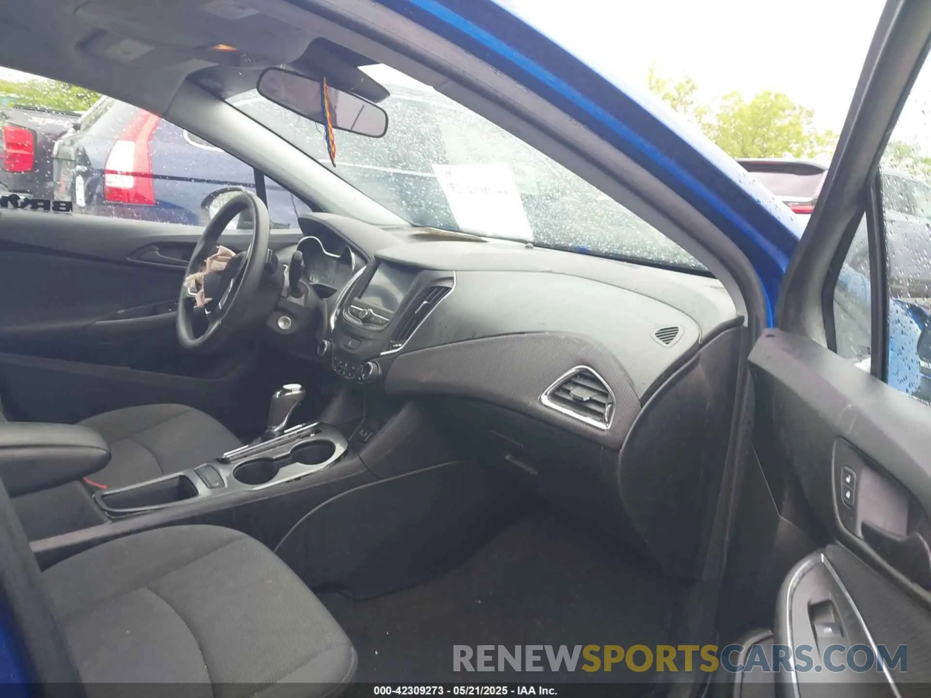 5 Photograph of a damaged car 1G1BE5SM6K7106334 CHEVROLET CRUZE 2019