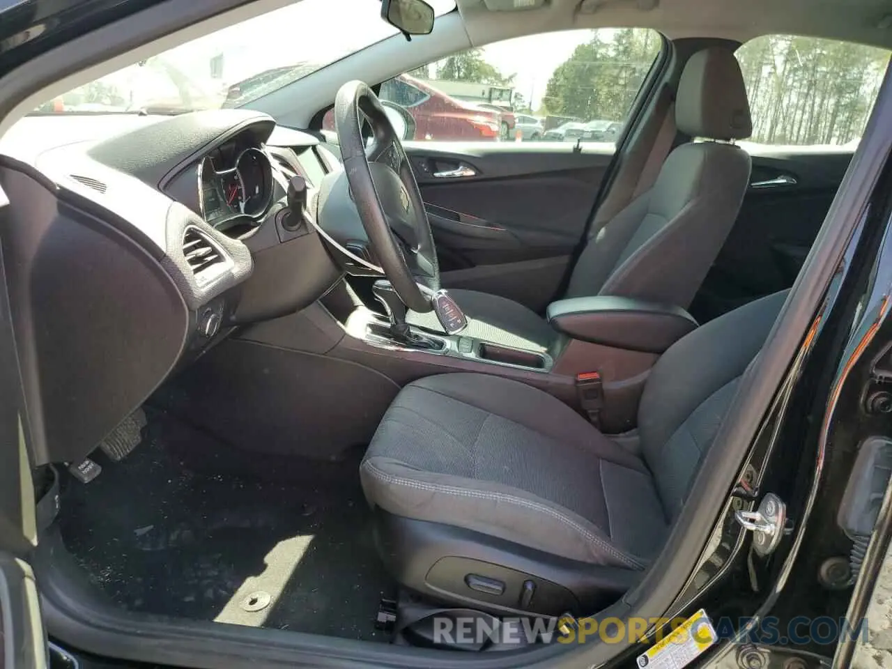 7 Photograph of a damaged car 1G1BE5SM6K7112652 CHEVROLET CRUZE 2019