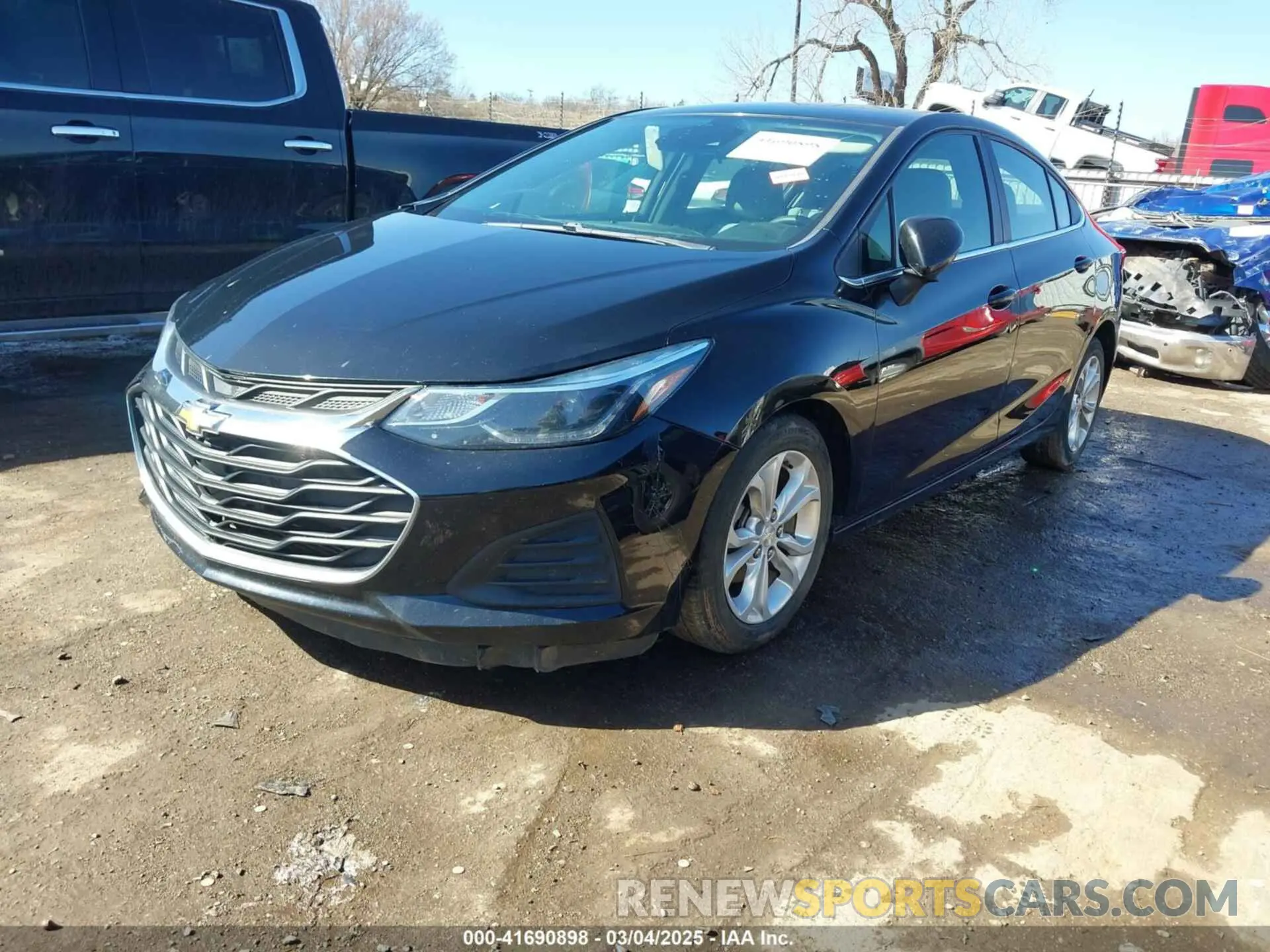 2 Photograph of a damaged car 1G1BE5SM6K7124879 CHEVROLET CRUZE 2019