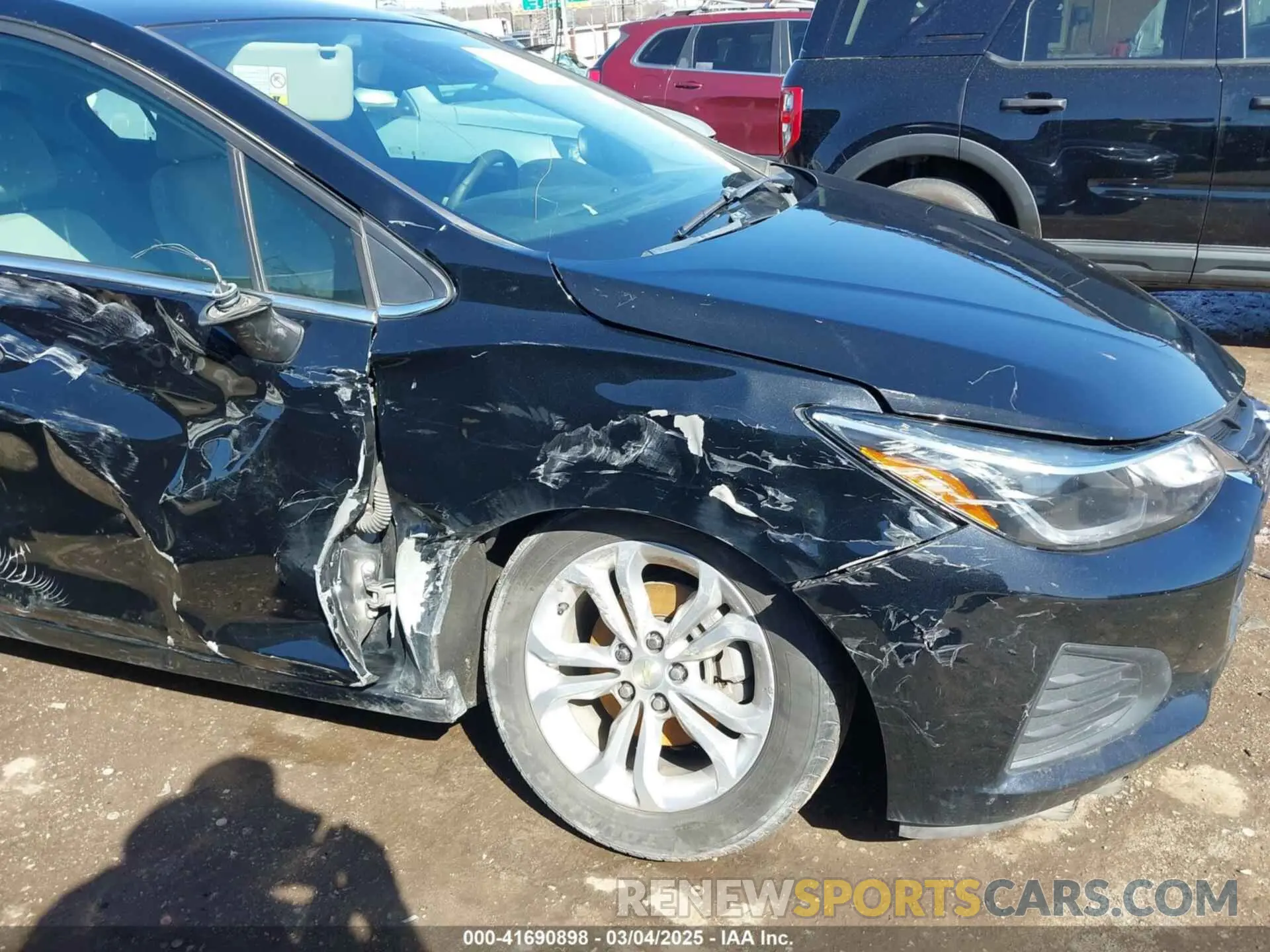 6 Photograph of a damaged car 1G1BE5SM6K7124879 CHEVROLET CRUZE 2019