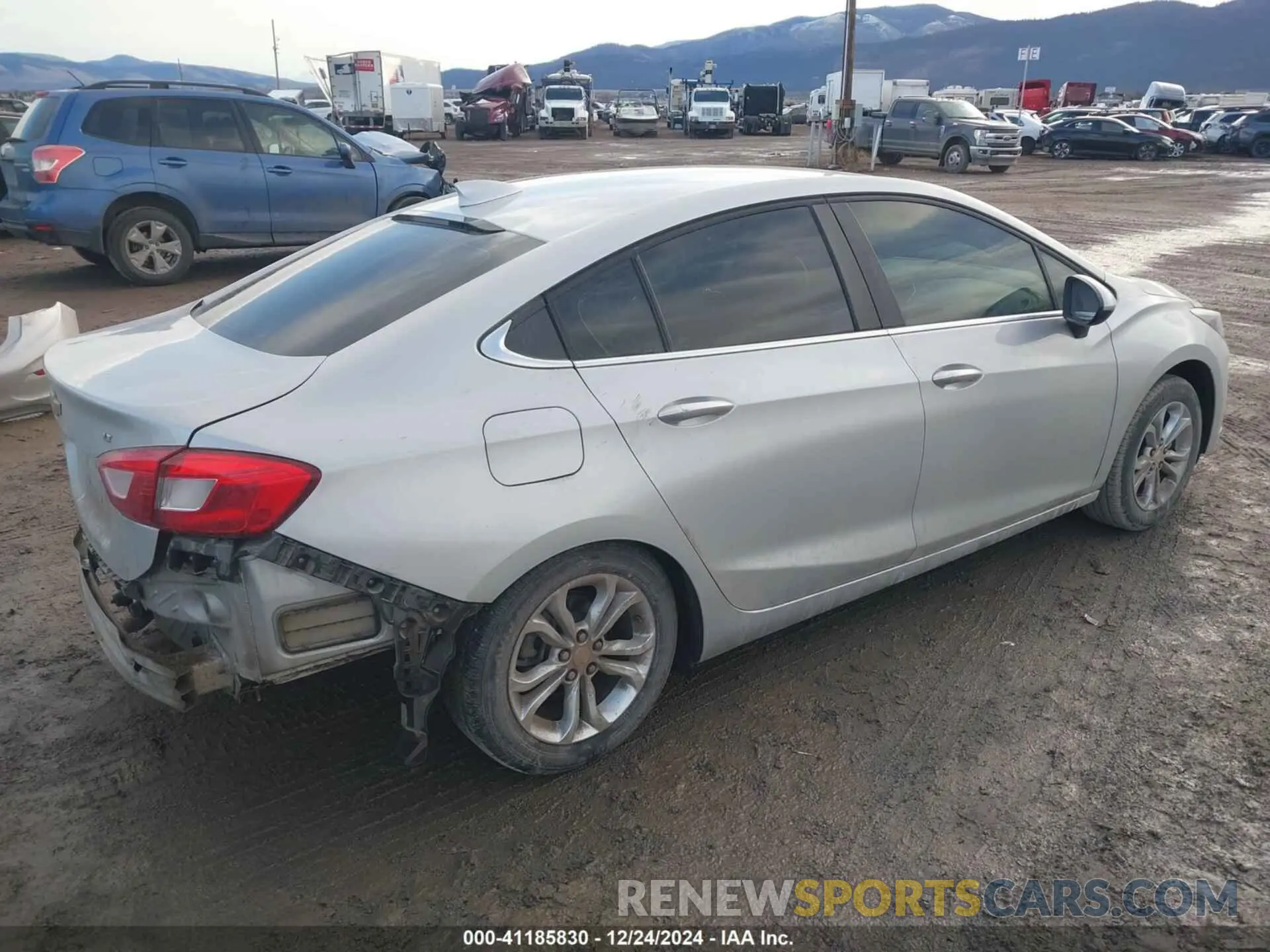 4 Photograph of a damaged car 1G1BE5SM6K7127460 CHEVROLET CRUZE 2019