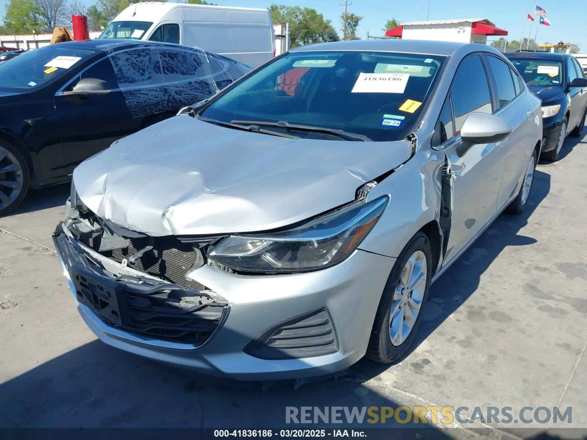 2 Photograph of a damaged car 1G1BE5SM6K7131914 CHEVROLET CRUZE 2019