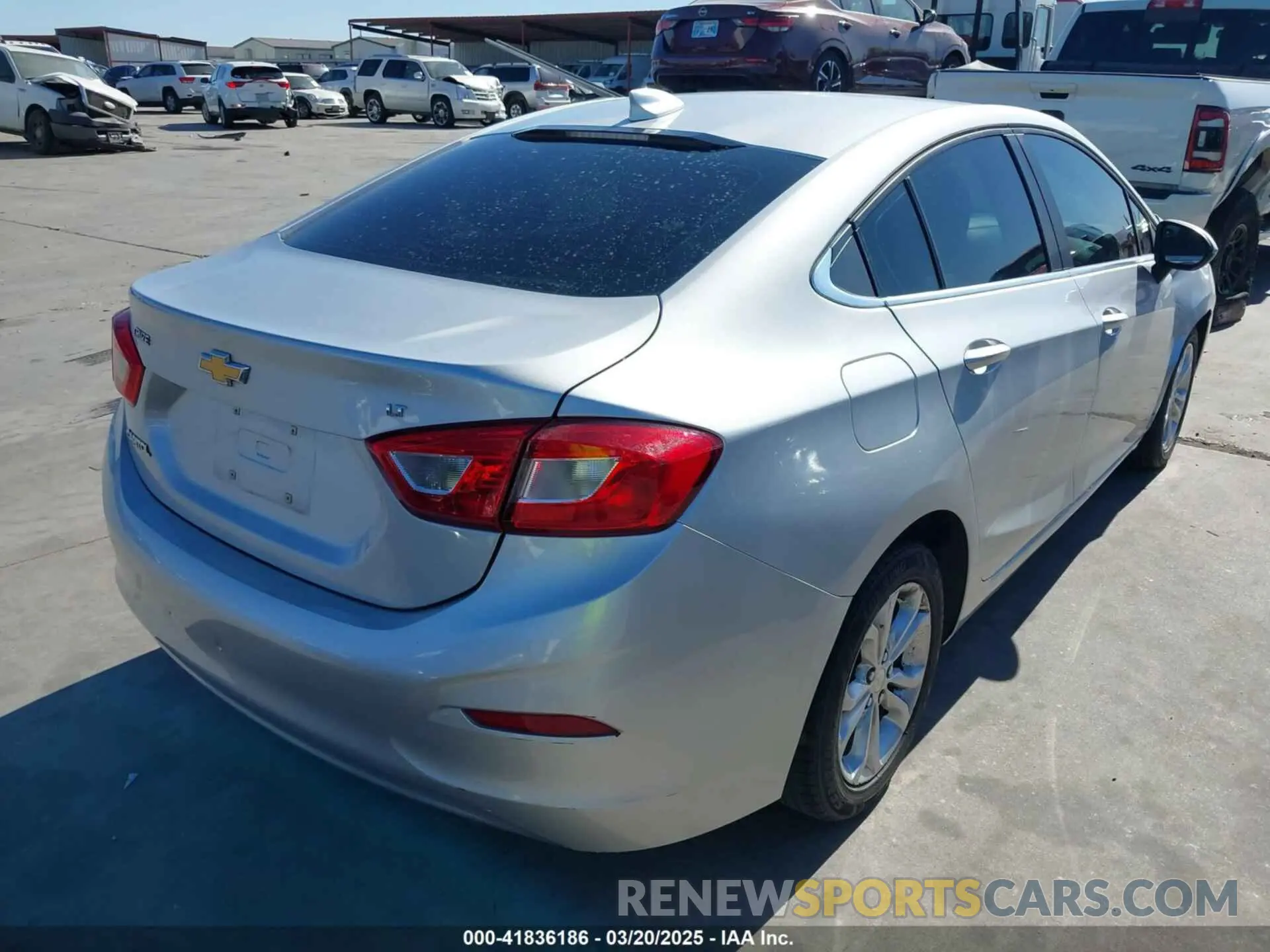 4 Photograph of a damaged car 1G1BE5SM6K7131914 CHEVROLET CRUZE 2019