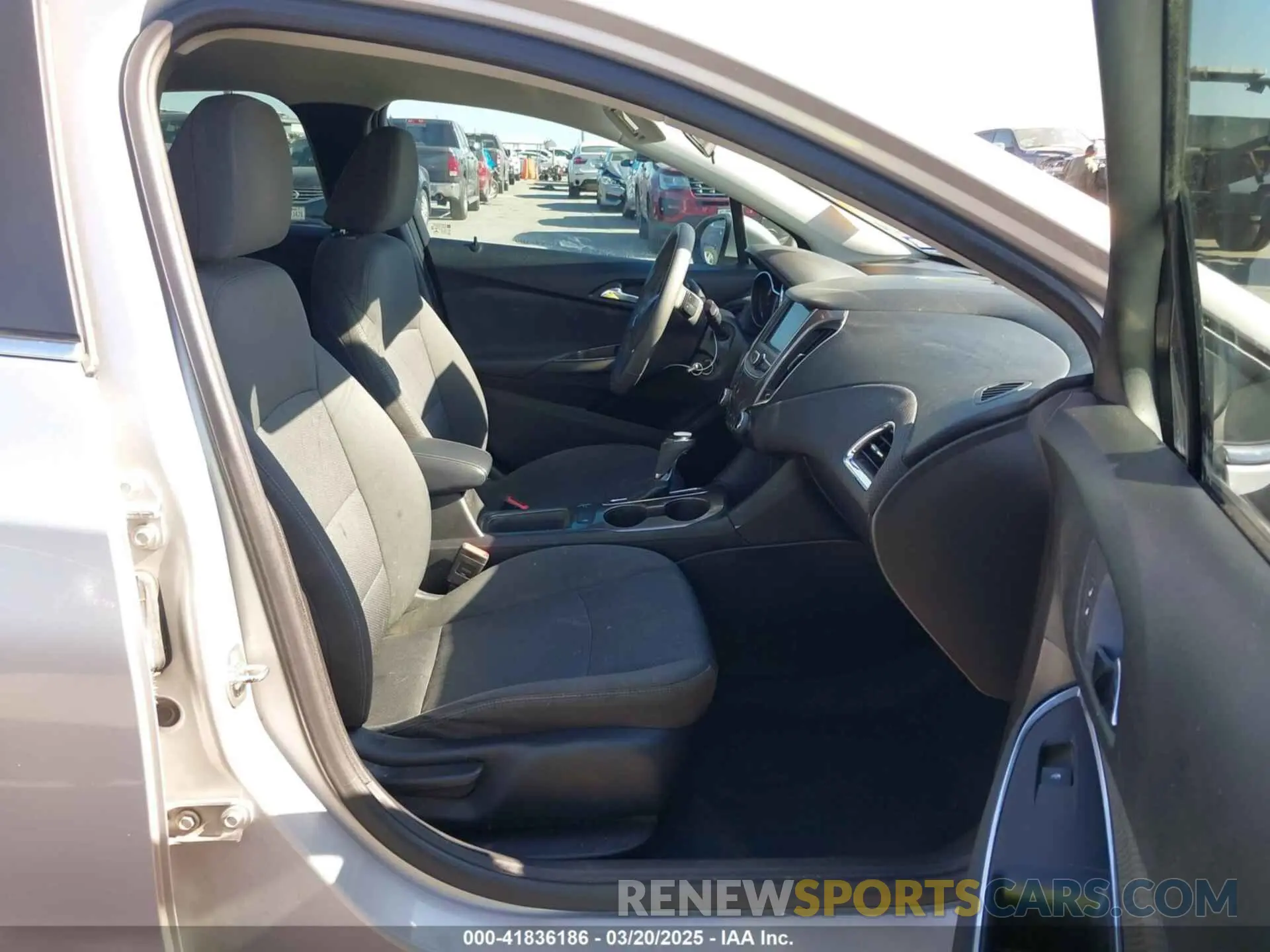 5 Photograph of a damaged car 1G1BE5SM6K7131914 CHEVROLET CRUZE 2019