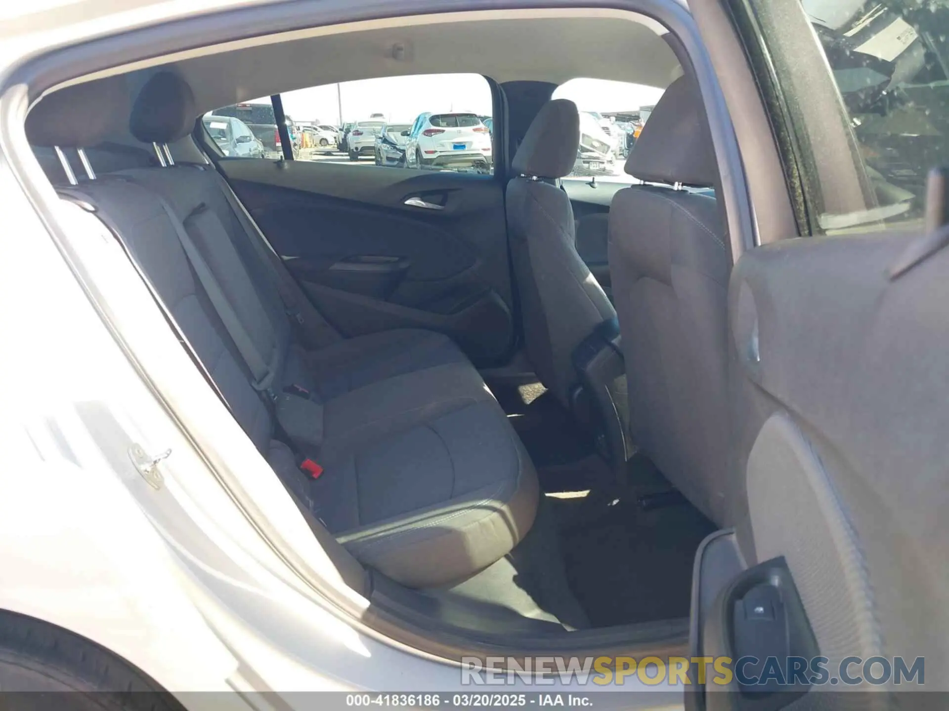 8 Photograph of a damaged car 1G1BE5SM6K7131914 CHEVROLET CRUZE 2019