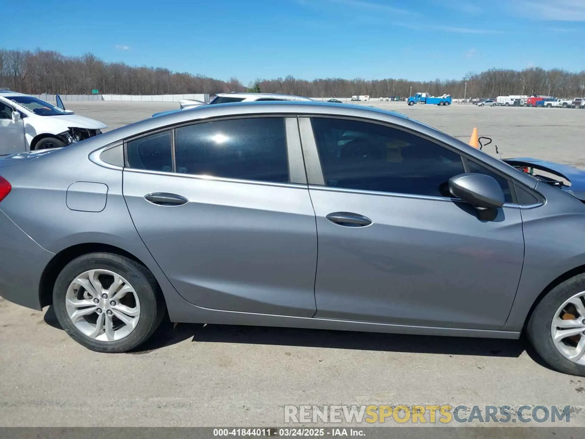14 Photograph of a damaged car 1G1BE5SM6K7139057 CHEVROLET CRUZE 2019