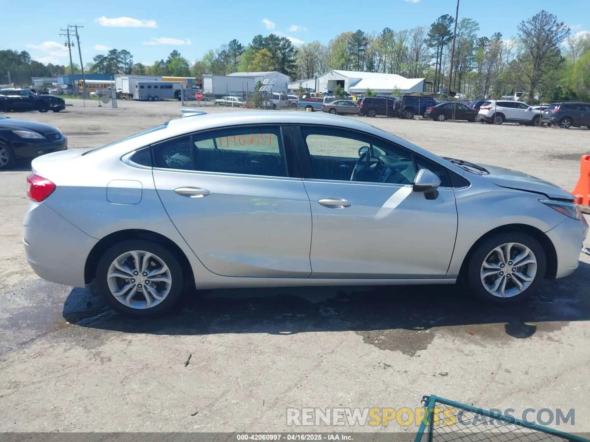 13 Photograph of a damaged car 1G1BE5SM6K7140189 CHEVROLET CRUZE 2019