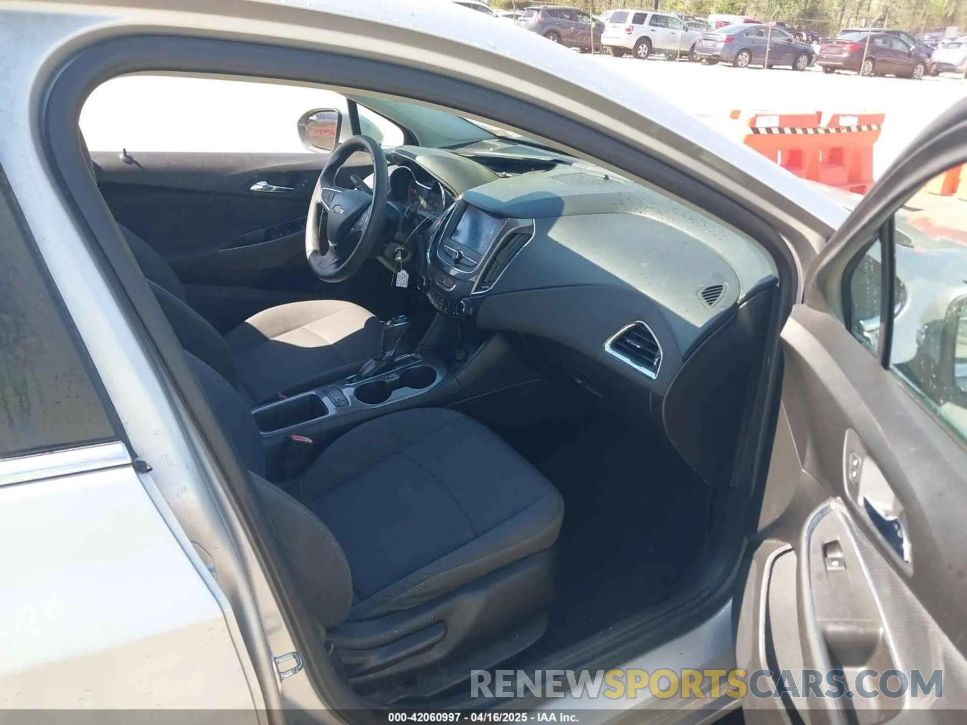 5 Photograph of a damaged car 1G1BE5SM6K7140189 CHEVROLET CRUZE 2019