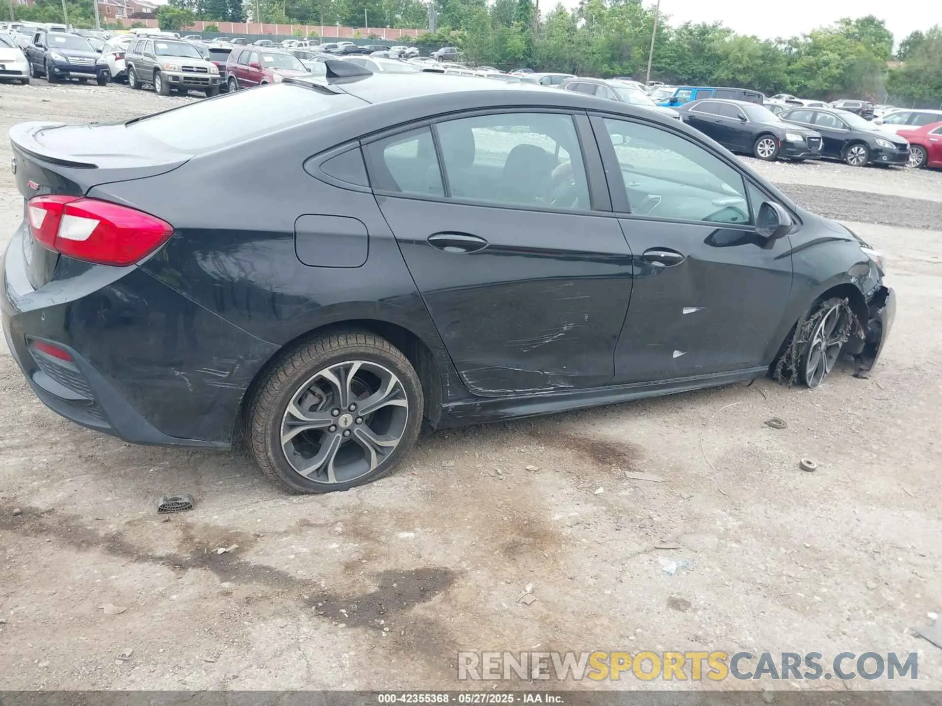 4 Photograph of a damaged car 1G1BE5SM6K7141438 CHEVROLET CRUZE 2019
