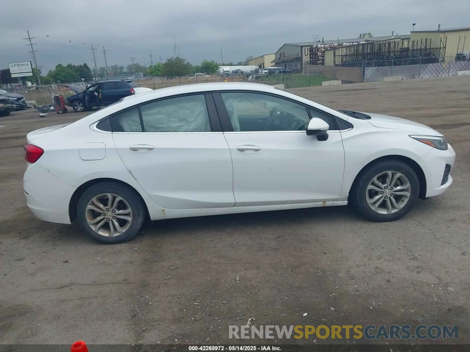 13 Photograph of a damaged car 1G1BE5SM6K7146428 CHEVROLET CRUZE 2019