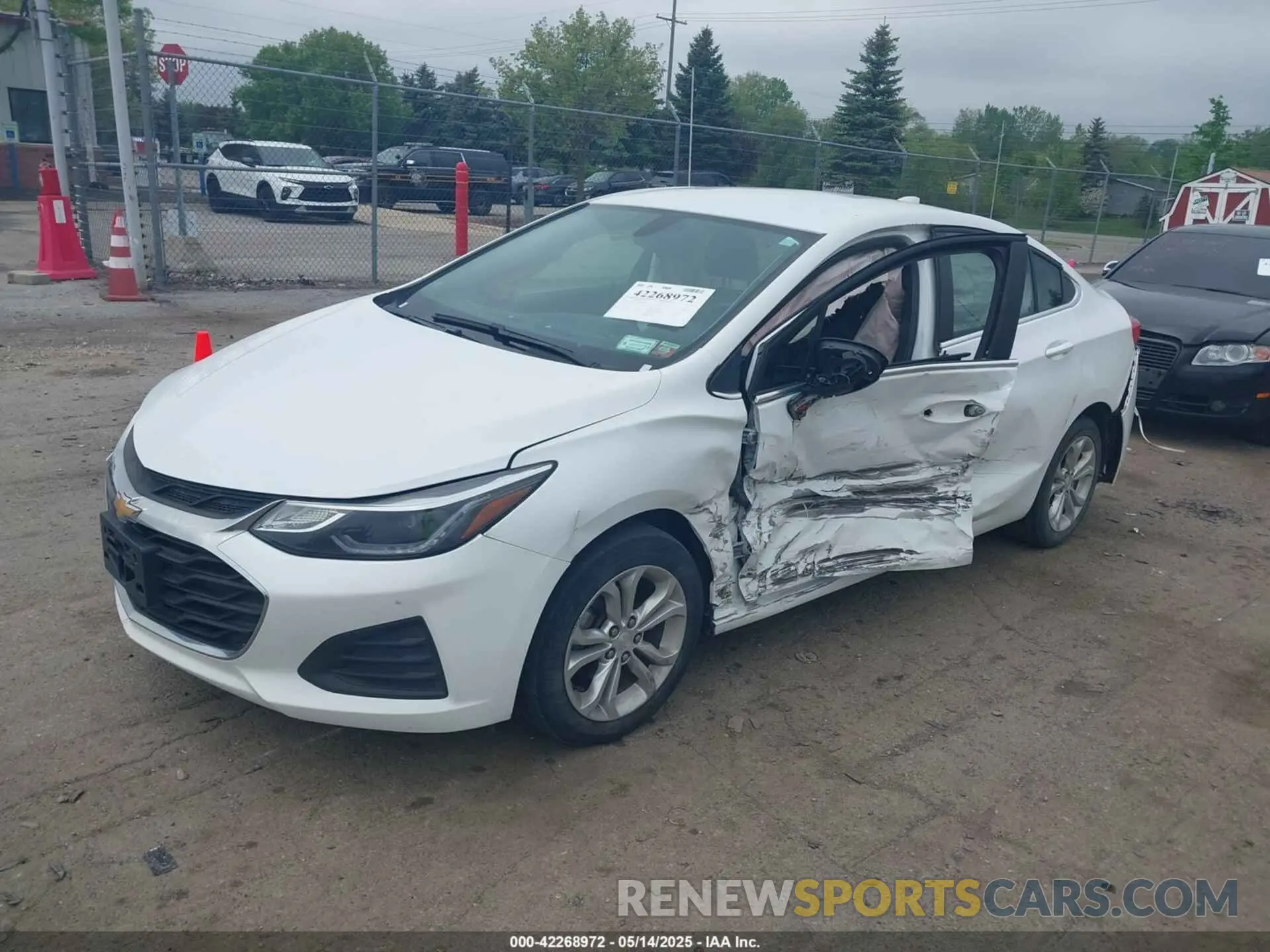 2 Photograph of a damaged car 1G1BE5SM6K7146428 CHEVROLET CRUZE 2019